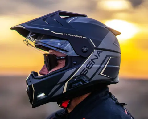 Sena Outlander Adventure MC-Hjelm Svart Matt