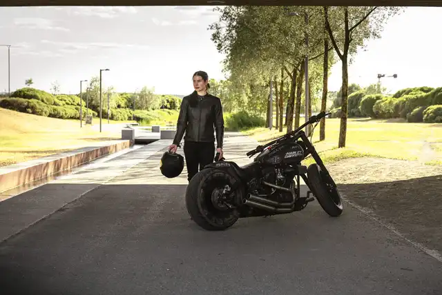 Sweep Mamba Dame Skinnjakke Svart 