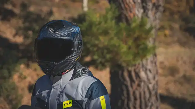 LS2 Åpningshjelm FF901 Advant X Gloss Carbon 