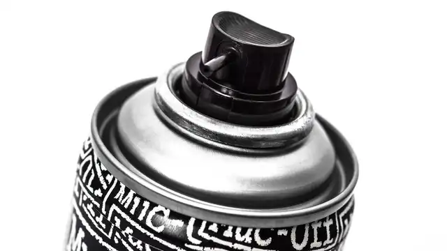 Muc-Off Motorcycle Dry Chain Lube 400ml Langtlevende kjedespray 