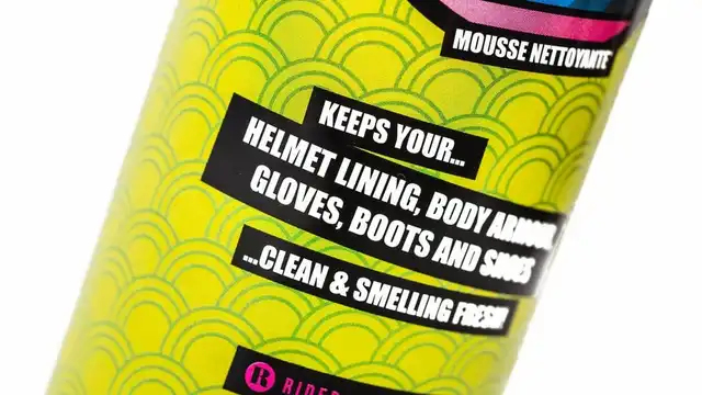 Muc-Off Helmet Foam Fresh Effektiv og enkel rengjøring 