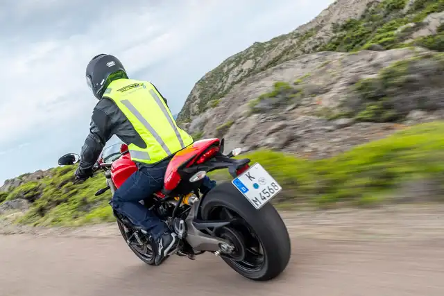 Helite Turtle II Airbag Gul/Svart - mekanisk 