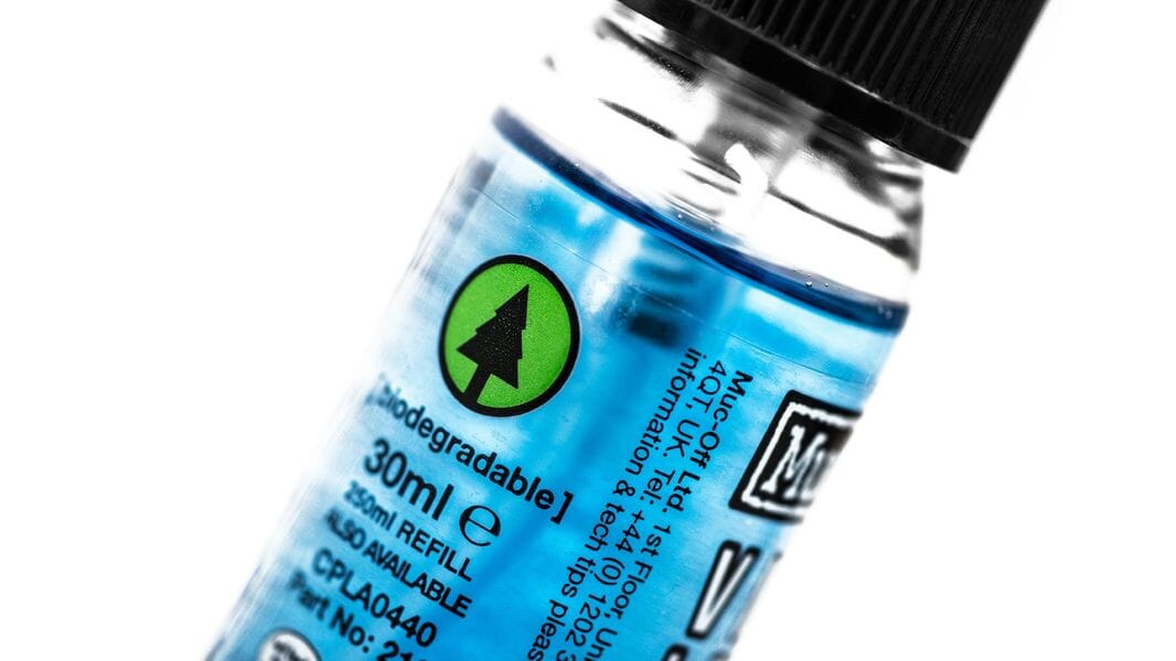 Muc-Off Helmet & Visor Cleaner Effektiv visir og hjelmrengjøring 