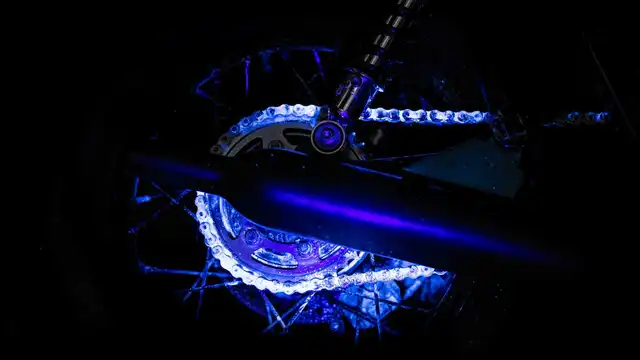 Muc-Off Motorcycle Dry Chain Lube 400ml Langtlevende kjedespray 