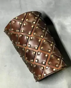 Fleinsopp Leather Cuff 