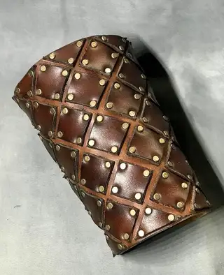 Fleinsopp Leather Cuff