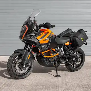 KRIEGA OS-BASE KTM 1090/1190/1290 Bagasjesystem til OS-Vesker