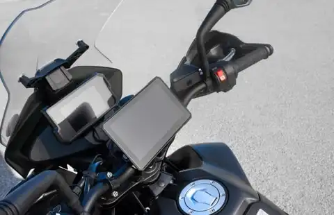 Interphone Sync70 - Premium (7") 