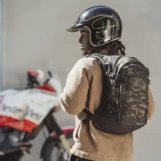 KRIEGA BACKPACK - R20 - MULTICAM BLACK R20 - Mellomstor og behagelig MC-sekk