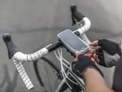 QUAD LOCK MAG Poncho - iPhone SE4 QUADL MAG PONCHO - IPHONE 16E SE4