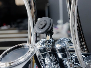 QUAD LOCK Pro Chrome Mount - Large QUADL HANDLEBAR MOUNT PRO CHROME - LARGE