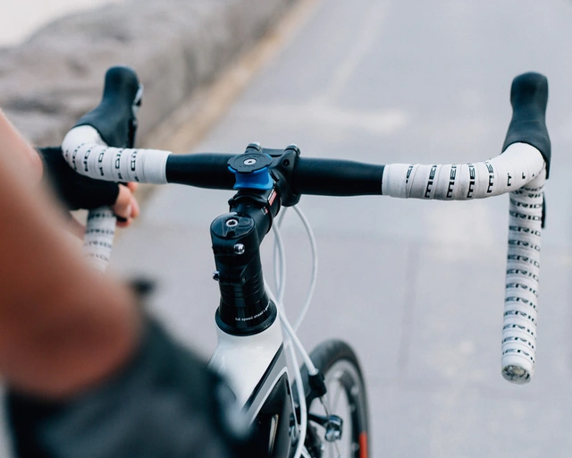 QUAD LOCK Bike Handlebar/Stem Mount QUADL STEM / HANDLEBAR BIKE MOUNT 