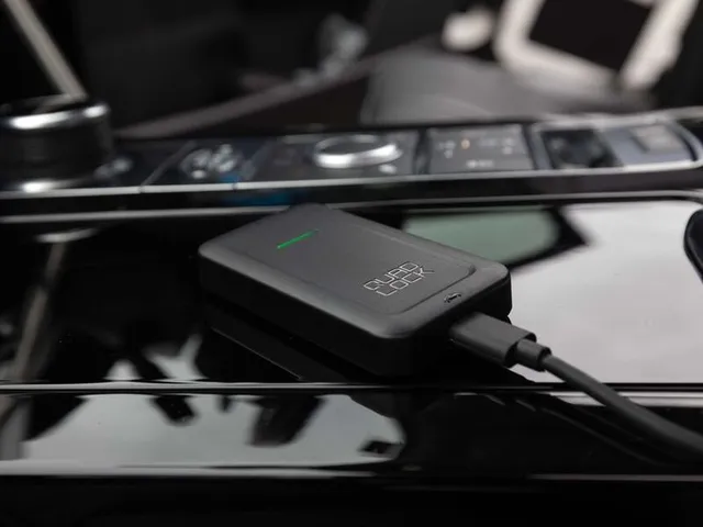 QUAD LOCK Wireless CarPlay Adaptator QUADL WIRELESS CARPLAY ADAPTOR 