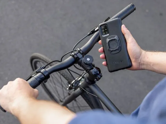 QUAD LOCK Universal Adaptor QUADL UNIVERSAL ADAPTOR (V3) 