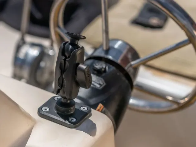 QUAD LOCK 360 2 Holes Rectangle Base QUADL 360 BASE FLAT RECTANGLE 2 HOLE 