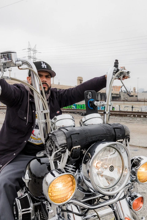 QUAD LOCK Pro Chrome Handlebar Mount QUADL HANDLEBAR MOUNT PRO CHROME 