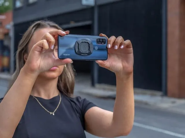 QUAD LOCK Universal Adaptor QUADL UNIVERSAL ADAPTOR (V3) 