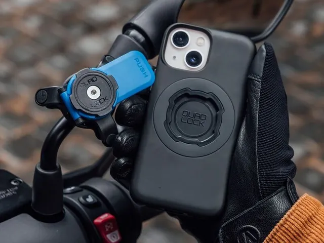 QUAD LOCK MAG iPhone Mobildeksel MAG iPhone 15 