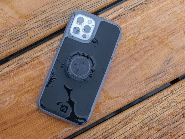 QUAD LOCK Original Poncho  -  13 Pro Max QUADL PONCHO IPHONE 13 PRO MAX 