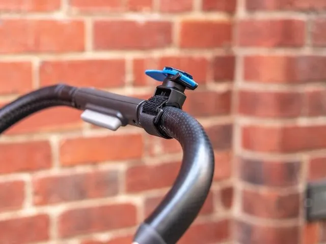 QUAD LOCK Quick Release Strap Mount QUADL QUICK RELEASE STRAP MOUNT 