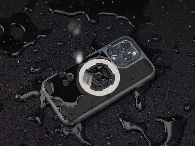 QUAD LOCK Original / MAG -  15 Pro Max QUADL PONCHO IPHONE 15 PRO MAX 