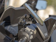 QUAD LOCK Brake Reservoir Phone Mount V2 QUADL BRAKE RESERVOIR MOUNT V2