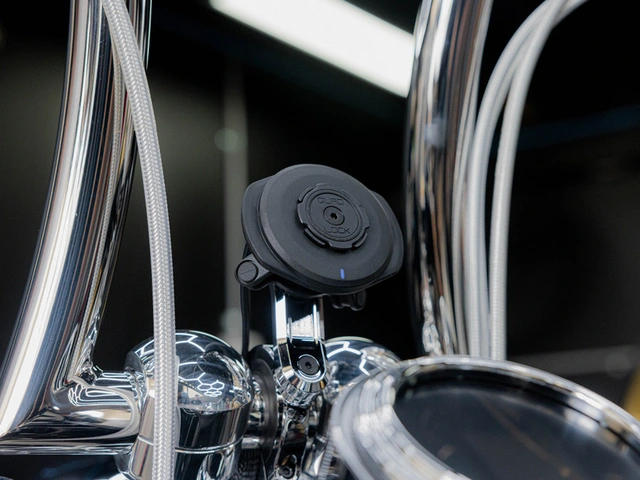 QUAD LOCK Pro Chrome Mount - Large QUADL HANDLEBAR MOUNT PRO CHROME - LARGE 