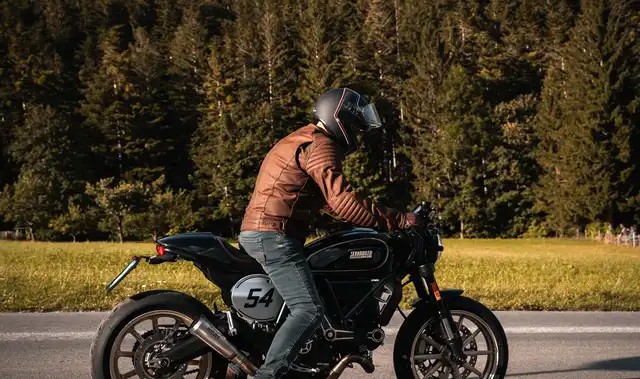 Richa Charleston Skinnjakke Mahogny Brun 