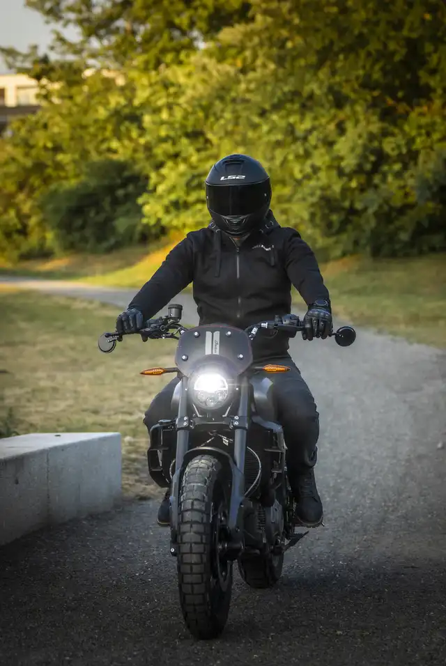 LS2 MC-Hjelm FF800 Storm II Matt Svart 