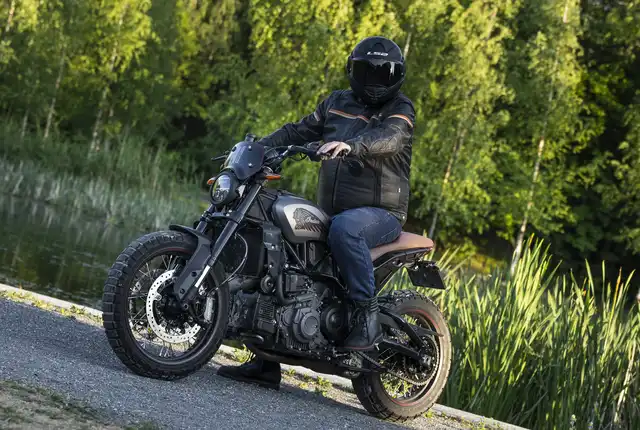 Bullfighter Tommy Skinnjakke Sva/Hvit/Ora 