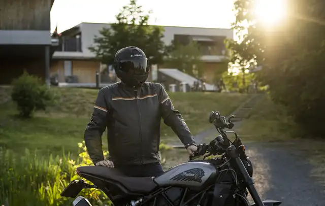 Bullfighter Tommy Skinnjakke Sva/Hvit/Ora 