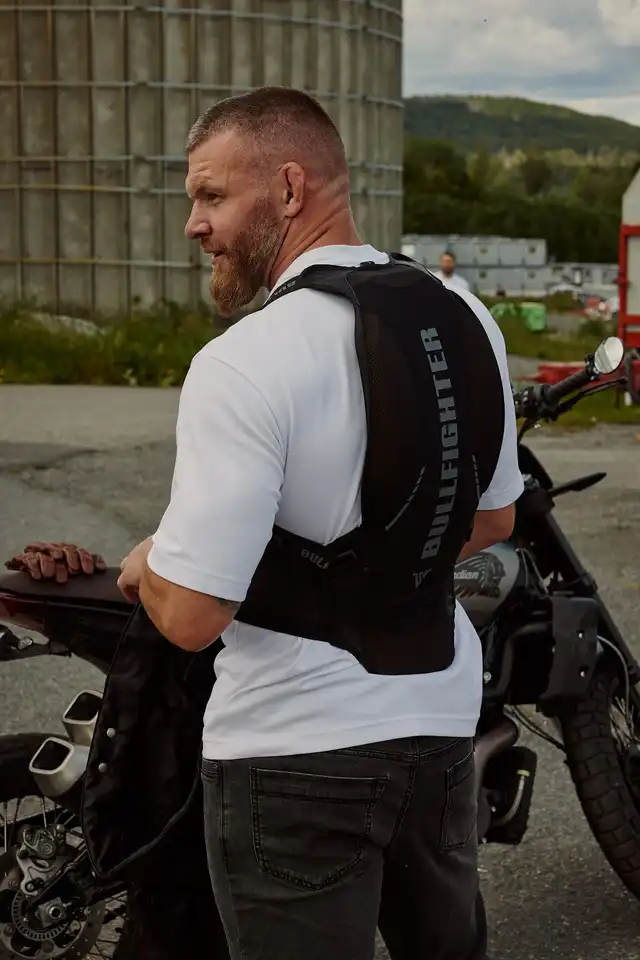 Bullfighter Panzer Ryggskinne Lvl.2 