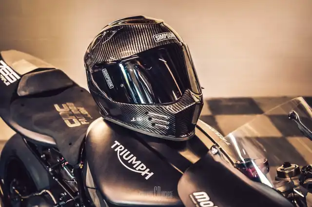 Simpson MC-Hjelm Venom Carbon 