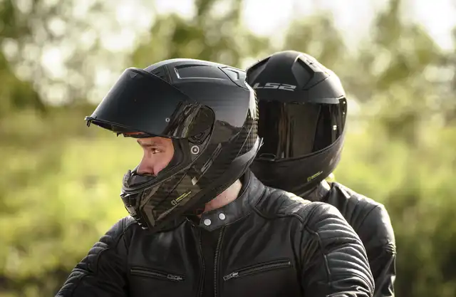 LS2 MC-Hjelm FF811 Vector II Gloss Carbon 