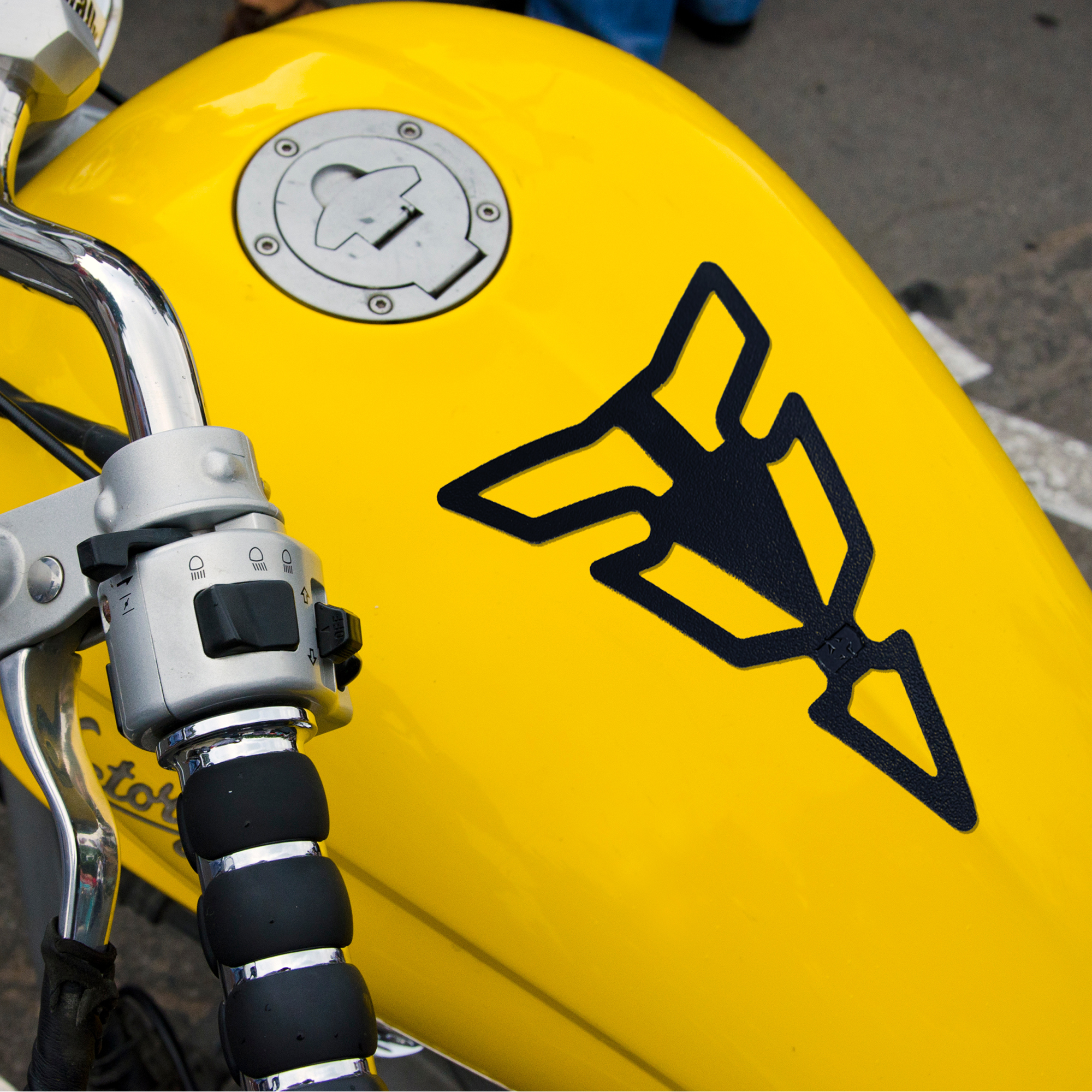 Oxford ScorpionLowProfileTankprotector Scorpion Low Profile Tank protector 